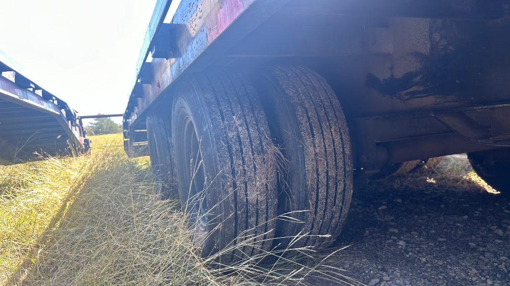 trailer image front
