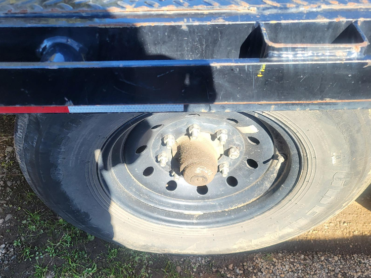 trailer image front