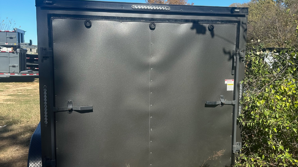 trailer image front