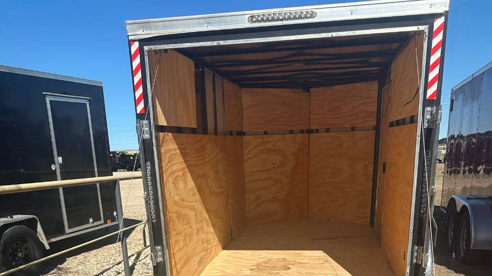 trailer image front
