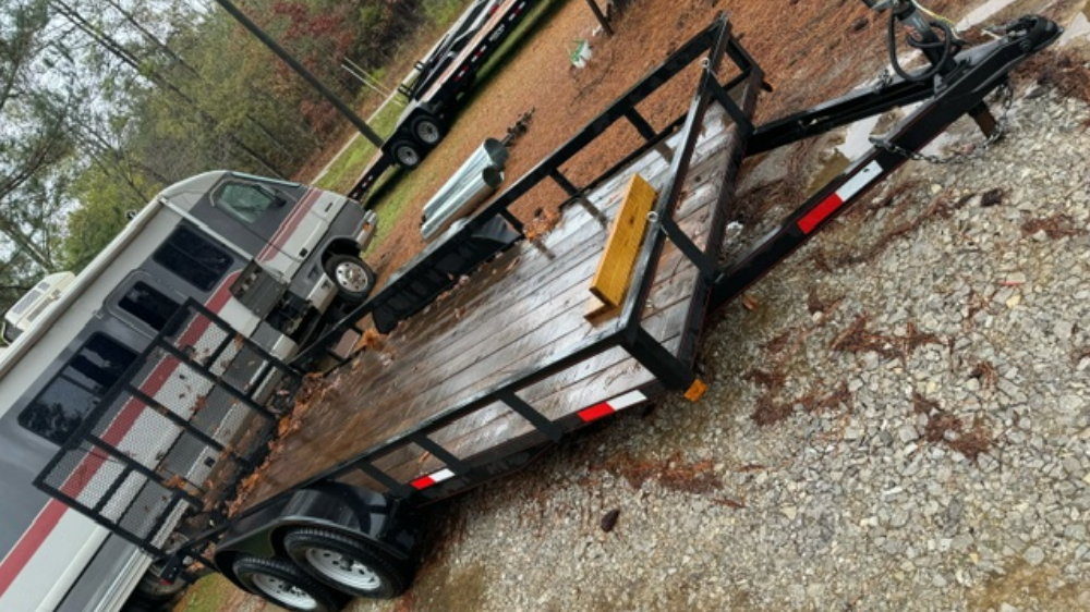 trailer image front