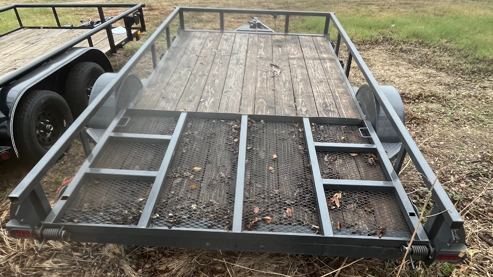 trailer image front