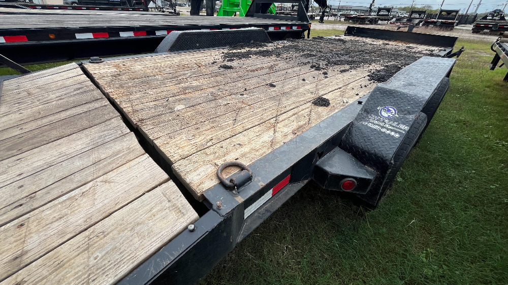 trailer image front