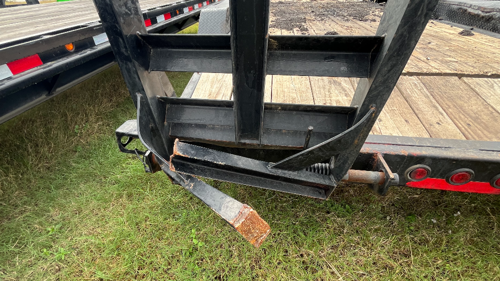trailer image front