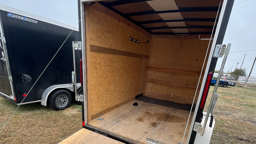 trailer image front