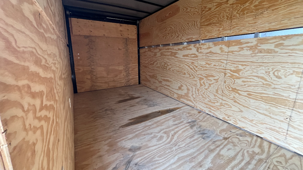trailer image front